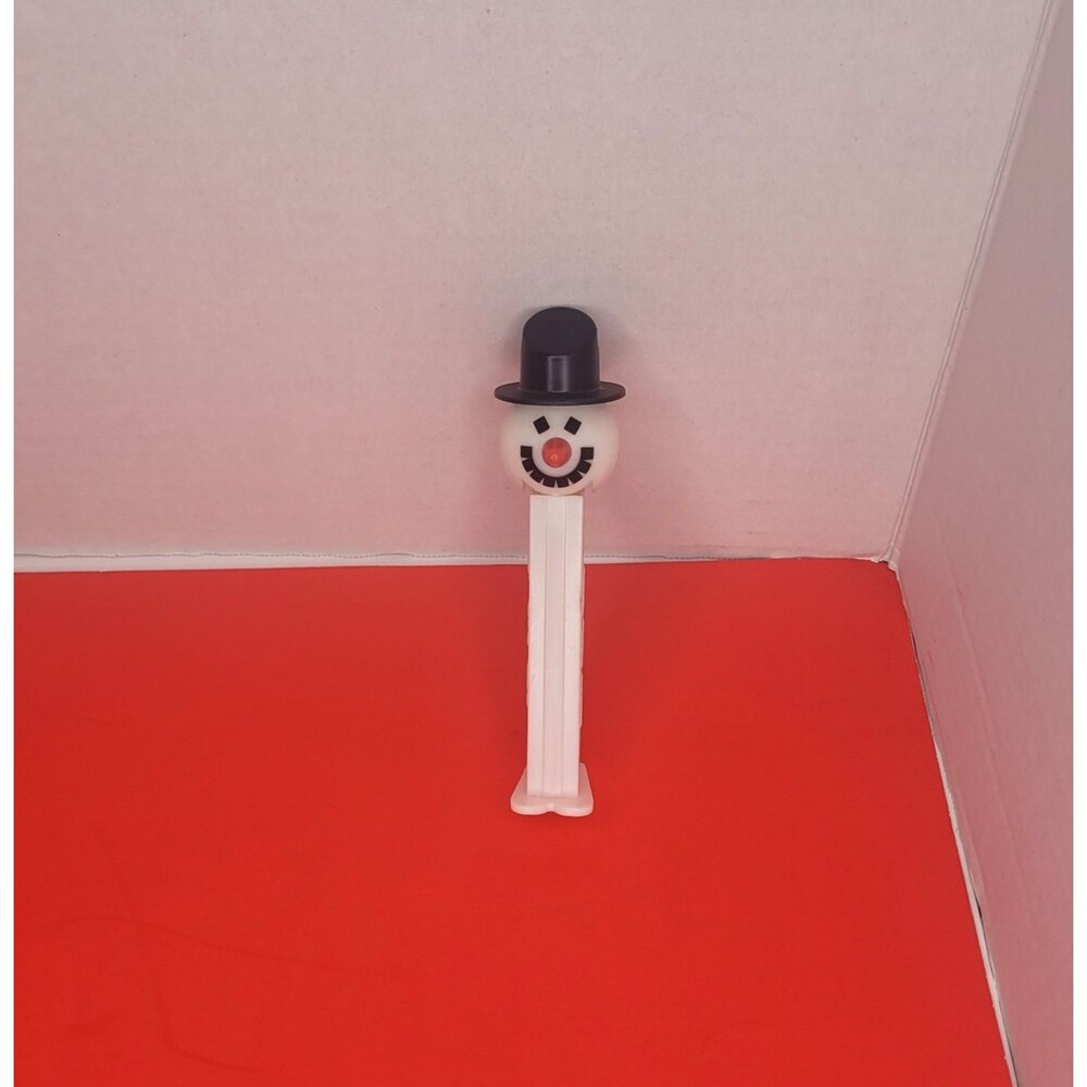 Vintage 1996 Hallmark PEZ Snowman Ornament